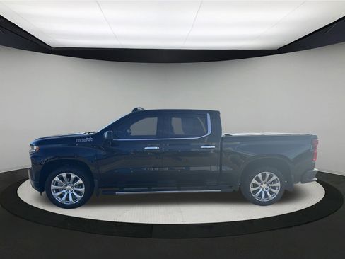 Used 2019 Chevrolet Silverado 1500 High Country w/ Technology Package image 4