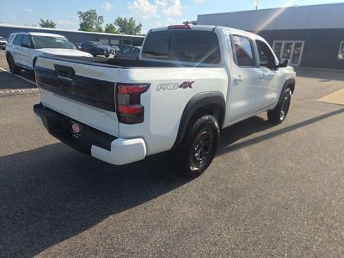Used 2026 Nissan Frontier PRO-4X AWD/4WD image 5