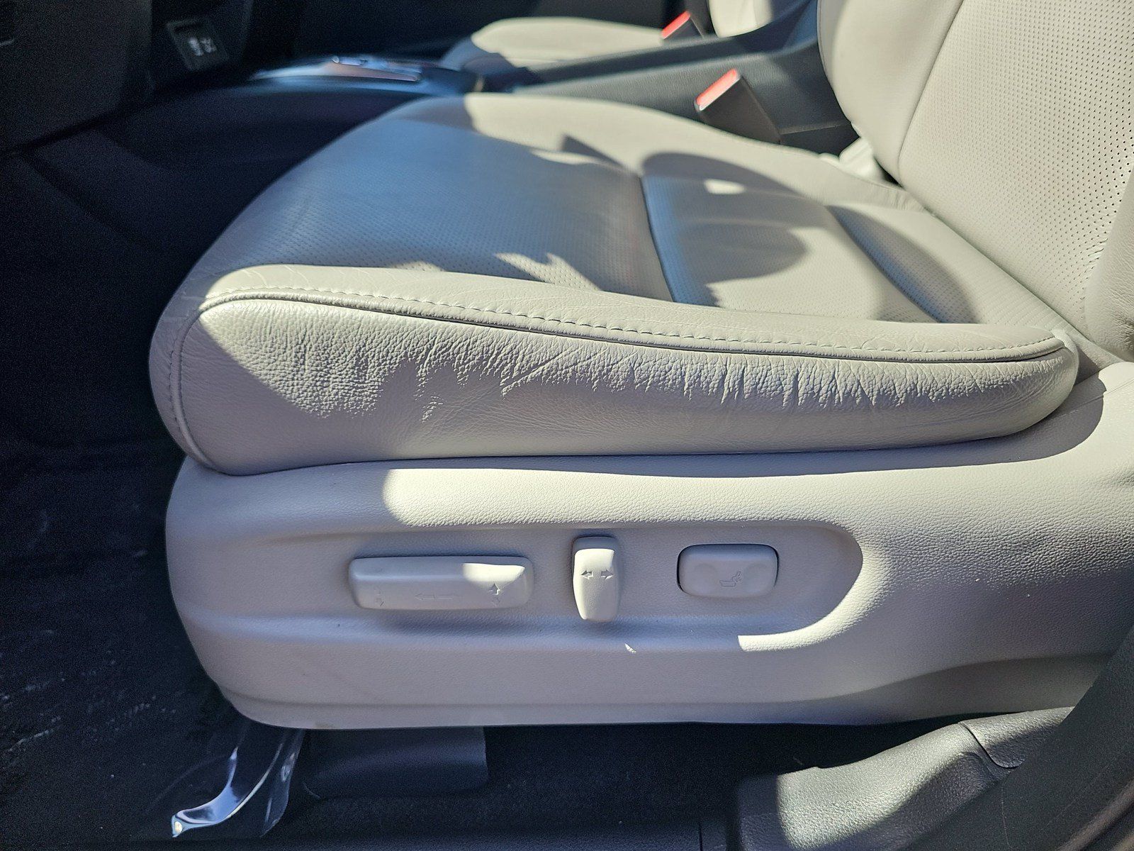 Used 2023 Honda Passport EX-L image 25