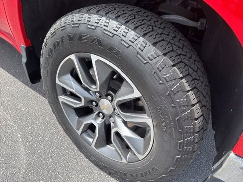 Used 2023 Chevrolet Silverado 1500 LT image 9