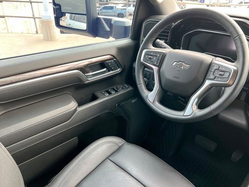 Certified 2025 Chevrolet Silverado 3500 LTZ w/ LTZ Plus Package image 12