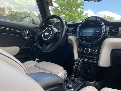 Used 2022 MINI Cooper SE image 6