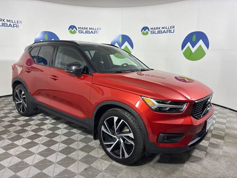 Used 2021 Volvo XC40 T5 R-Design w/ Advanced Package image 1