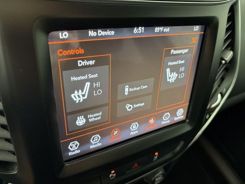 Used 2021 Jeep Cherokee Latitude Lux w/ Comfort/Convenience Group FWD image 35