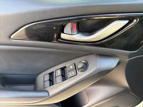 Used 2015 MAZDA MAZDA3 i Grand Touring image 11