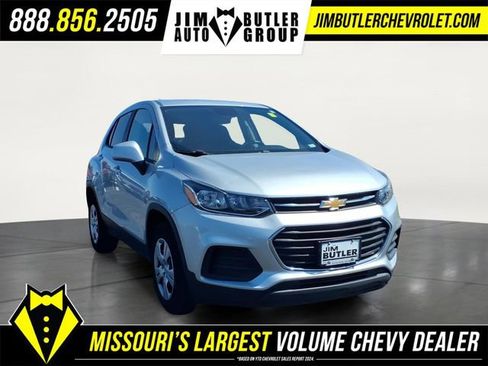 Used 2019 Chevrolet Trax LS w/ Tint and Cruise Package image 6