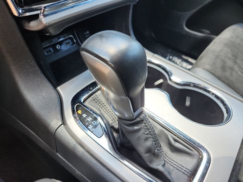 Used 2019 Jeep Grand Cherokee Altitude RWD image 22