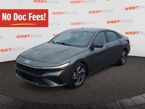 Used 2025 Hyundai Elantra Sport FWD image 1