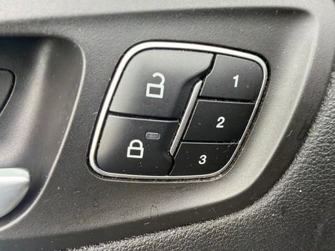 Used 2018 Ford Escape Titanium AWD/4WD image 24
