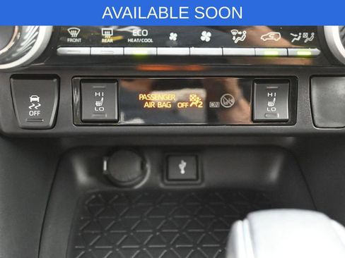 Used 2022 Toyota RAV4 XLE Premium AWD/4WD image 24