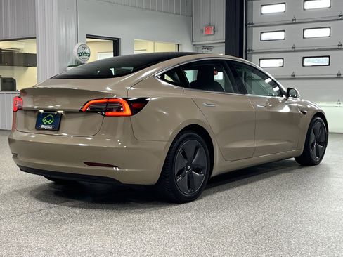 Used 2019 Tesla Model 3 Long Range AWD/4WD image 5