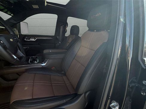 Used 2025 Chevrolet Silverado 2500 High Country w/ High Country Premium Package image 4