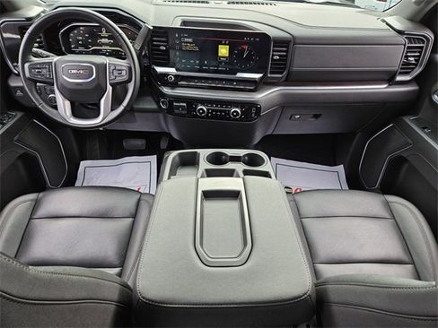 Used 2025 GMC Sierra 1500 SLT image 11