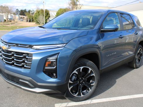 New 2026 Chevrolet Equinox LT w/ Convenience Package II image 13