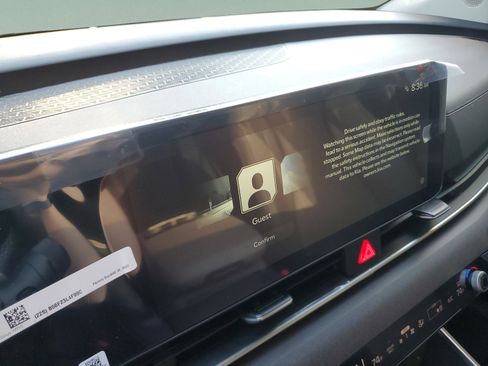 New 2026 Kia Carnival EX FWD image 22