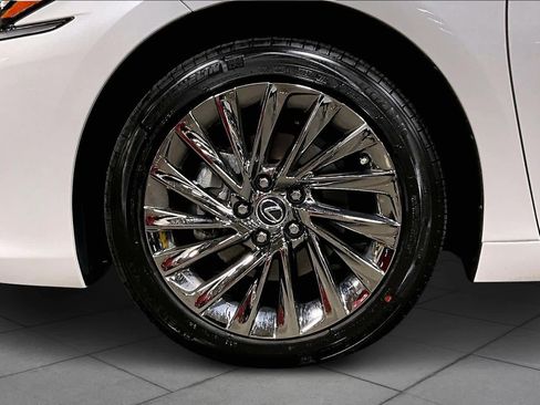 Used 2025 Lexus ES 350 Ultra Luxury image 10