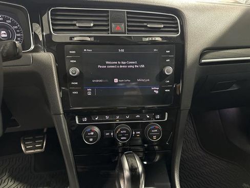 Used 2019 Volkswagen Golf R 4-Door image 24