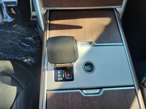 New 2025 Land Rover Range Rover SE image 16