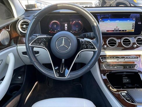 Certified 2022 Mercedes-Benz E 350 4MATIC Sedan image 5