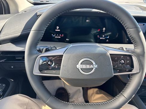 New 2025 Nissan Murano SV AWD/4WD image 18