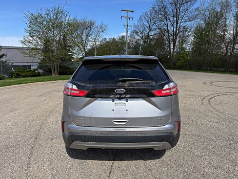 Used 2023 Ford Edge SEL AWD/4WD image 8