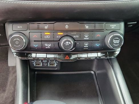 Used 2022 Dodge Durango GT AWD/4WD image 18