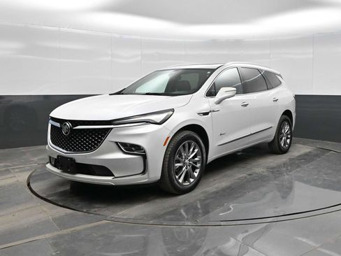 Used 2023 Buick Enclave Avenir w/ Avenir Technology Package image 1