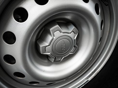 Used 2024 Ford Maverick XL image 8