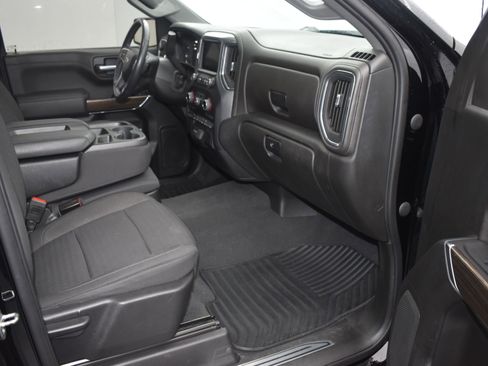 Used 2022 Chevrolet Silverado 1500 RST w/ Safety Package image 11