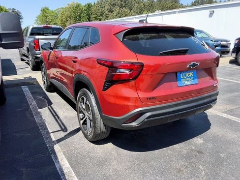 Certified 2024 Chevrolet Trax RS FWD image 8