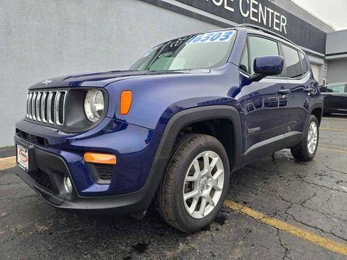 Used 2019 Jeep Renegade Latitude w/ Cold Weather Group image 4