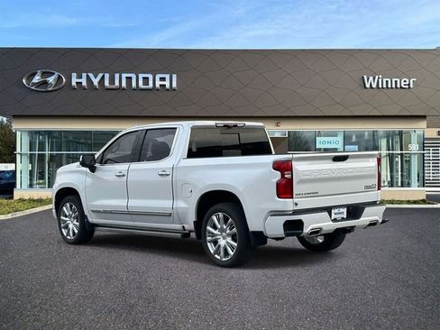 Used 2024 Chevrolet Silverado 1500 High Country AWD/4WD image 2
