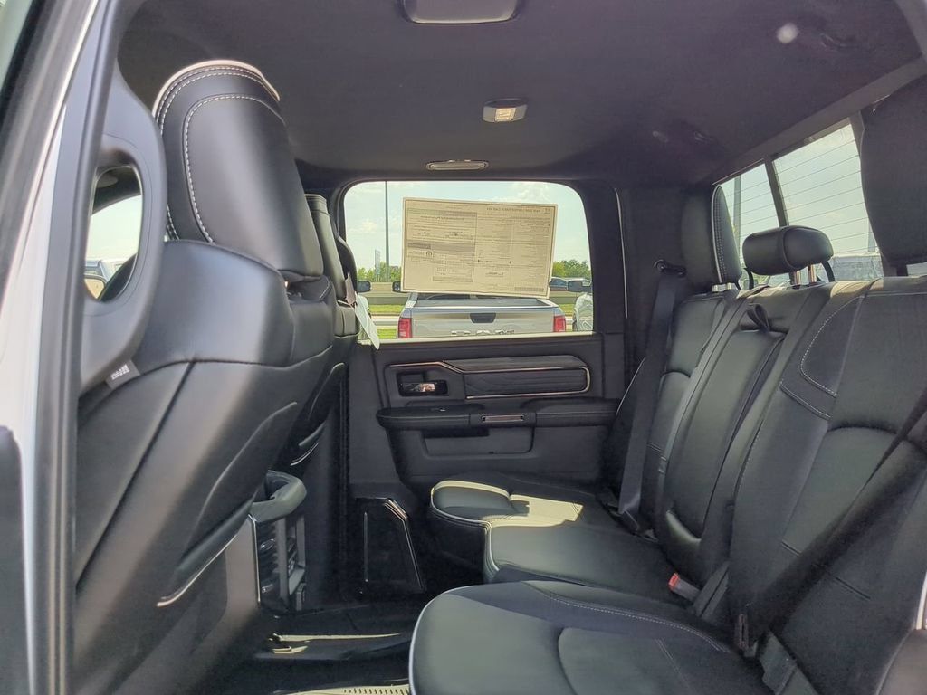 New 2025 RAM 2500 Limited AWD/4WD image 28