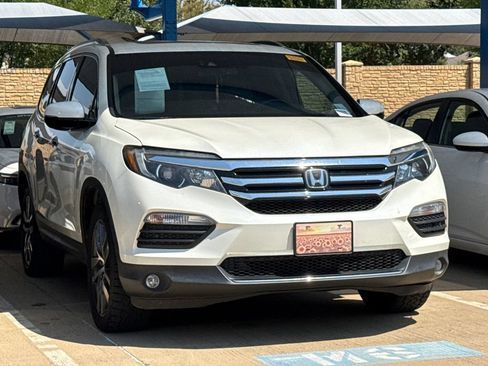 Used 2017 Honda Pilot Elite image 3