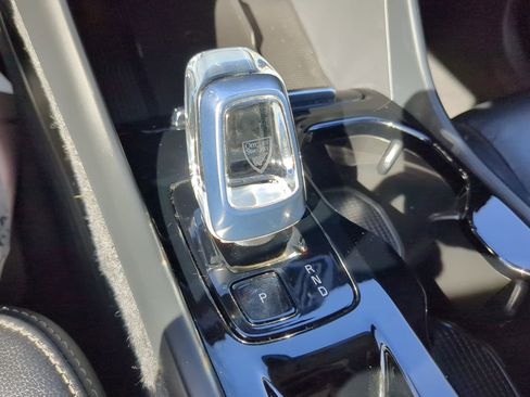 Used 2023 Volvo XC40 B5 Plus image 56