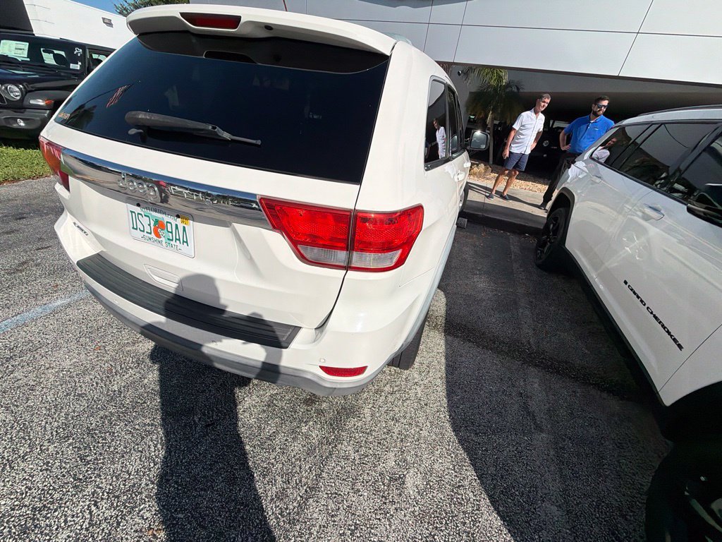 Used 2011 Jeep Grand Cherokee Laredo RWD image 15