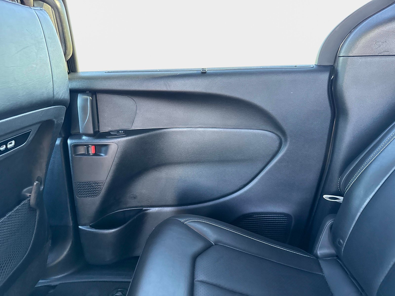 Used 2025 Chrysler Pacifica Select FWD image 15