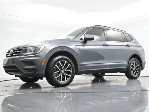 Used 2021 Volkswagen Tiguan SE FWD image 41