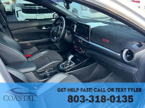 Used 2022 Kia Forte GT-Line w/ GT-Line Premium Package image 17