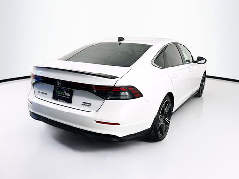 Used 2024 Honda Accord Sport image 9