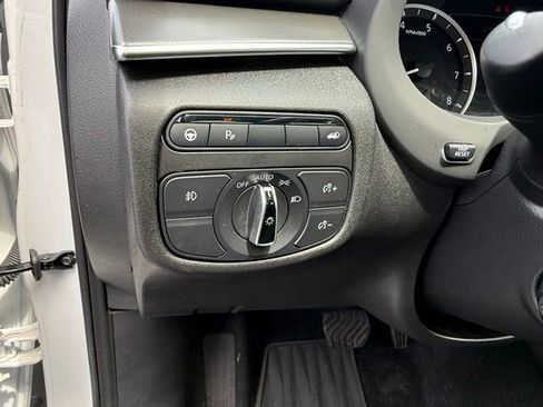 Used 2023 INFINITI QX55 Essential w/ Cargo Package AWD/4WD image 18
