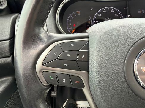 Used 2021 Jeep Grand Cherokee Freedom Edition AWD/4WD image 27