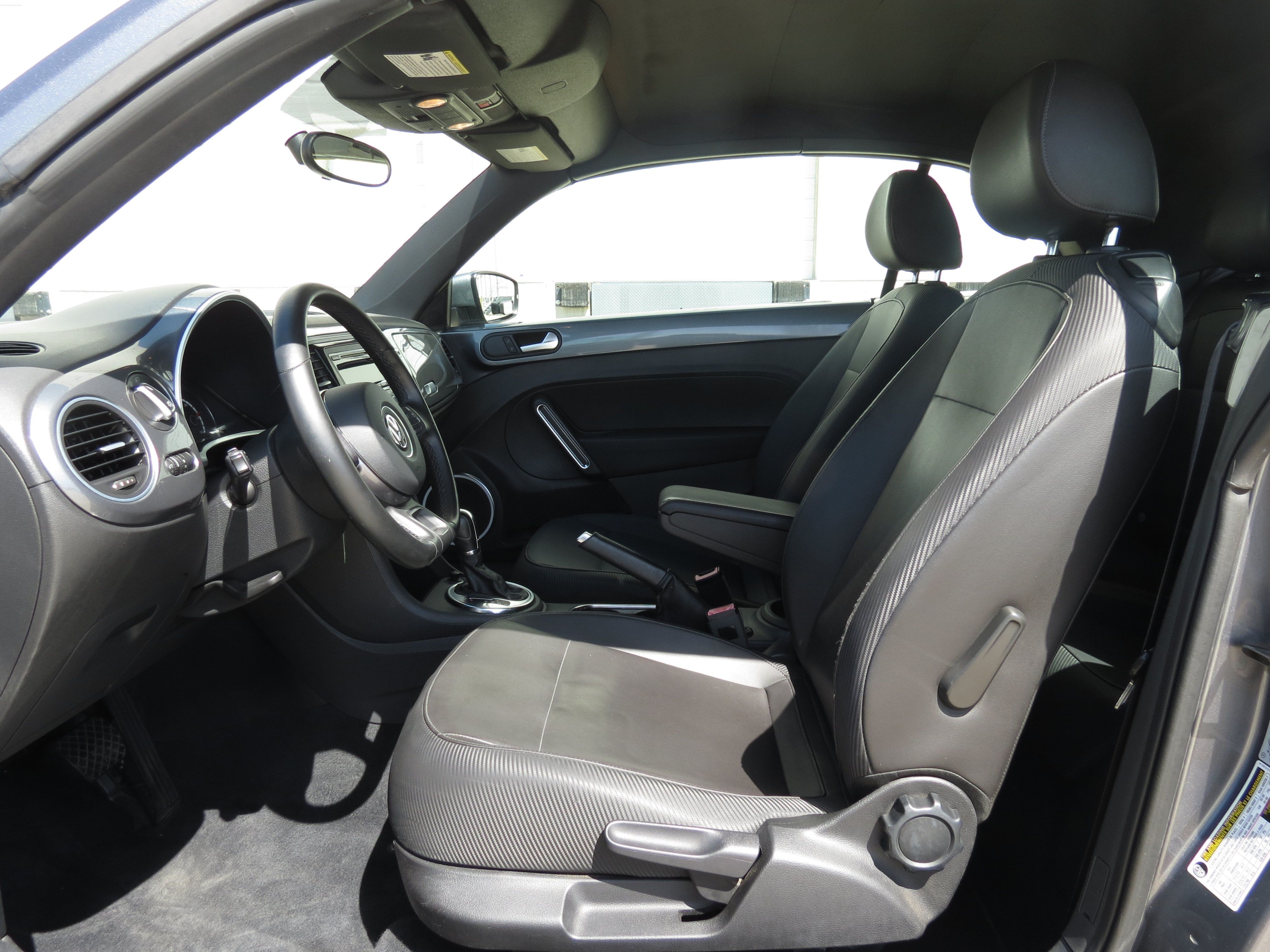 Used 2014 Volkswagen Beetle 1.8T FWD image 22