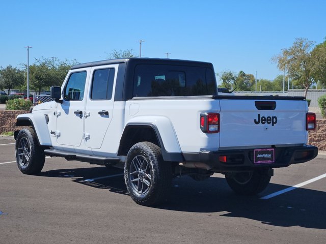 Used 2024 Jeep Gladiator Sport AWD/4WD image 6