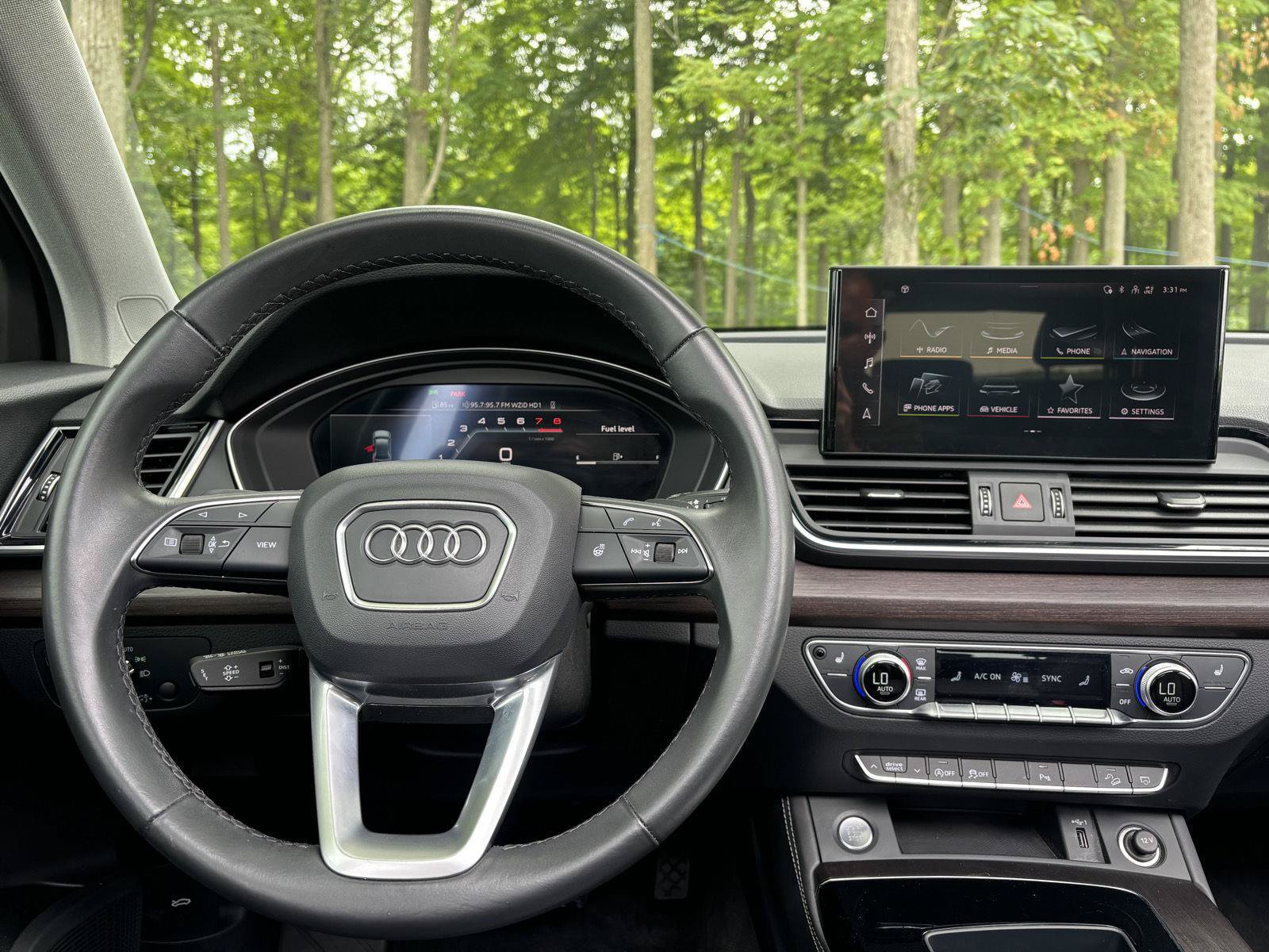 Used 2023 Audi Q5 2.0T Premium Plus w/ Premium Plus Package AWD/4WD image 31