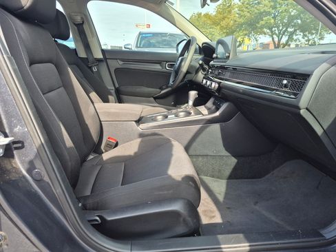 Used 2025 Honda Civic LX image 30