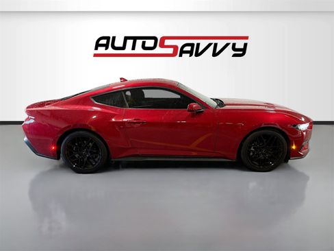 Used 2024 Ford Mustang EcoBoost image 8