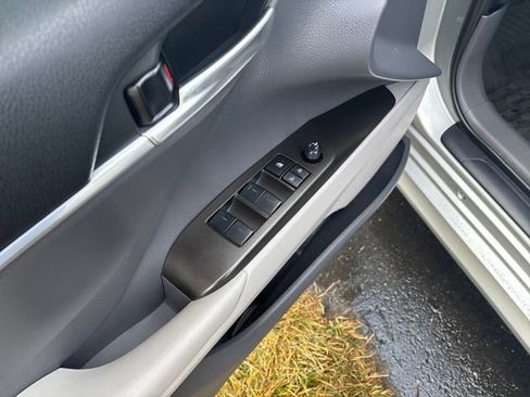 Used 2023 Toyota Camry LE image 11