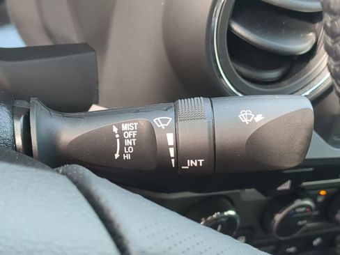 Used 2023 Toyota Tacoma TRD Sport image 28