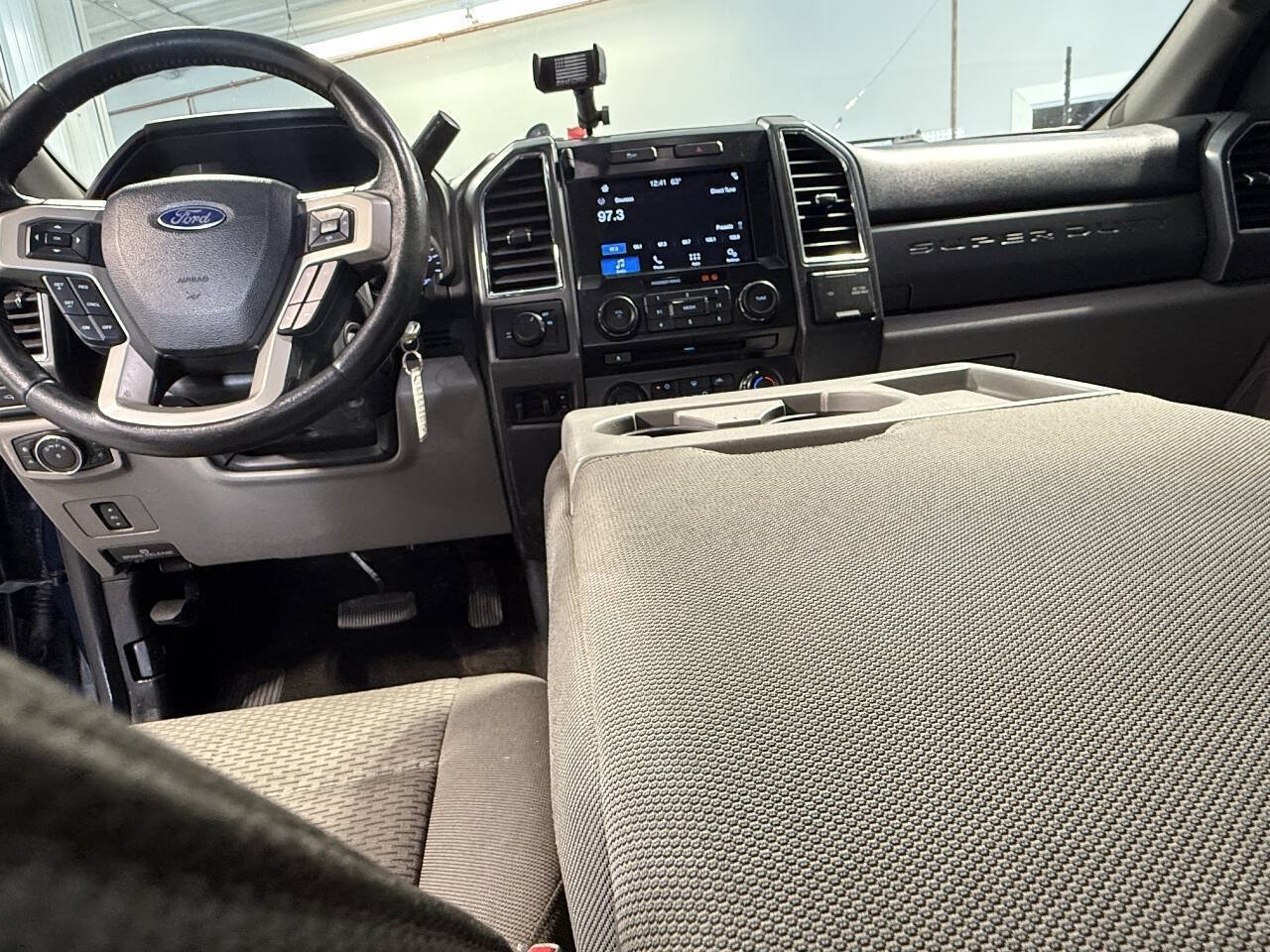 Used 2017 Ford F250 XLT w/ XLT Premium Package AWD/4WD image 16
